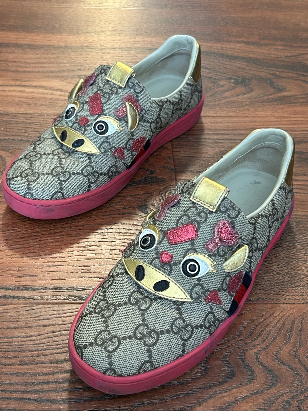 Gucci Kids Giraffe Slip-On Sneakers – Size 32 (US Kids 2–2.5) - Picture 14 of 16